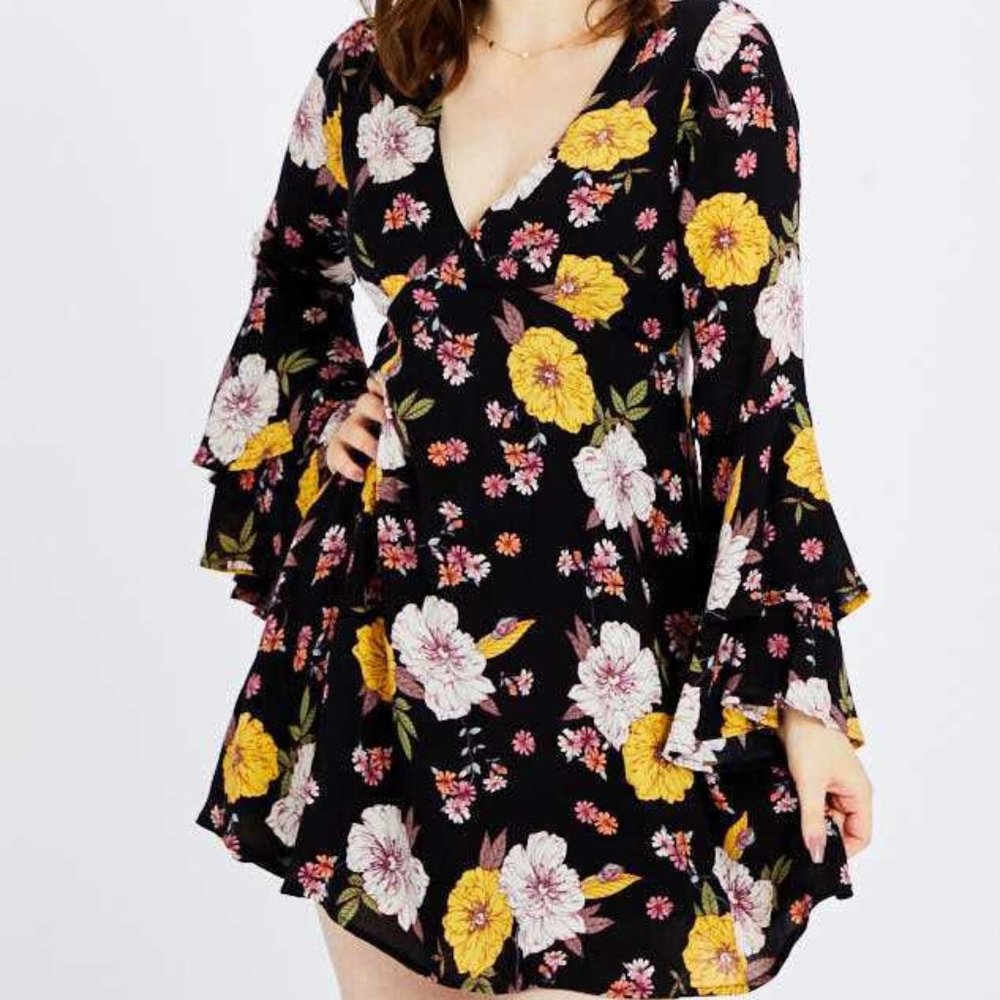 🛒Floral Bell Sleeve Dress